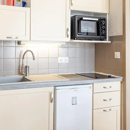 6 Pers Balcon Sud Avec Kitchenette A Saint-François-Longchamp